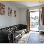 Le Brick & Wood I T2 I