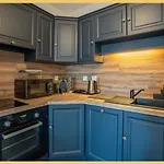 Le Brick & Wood I T2 I *