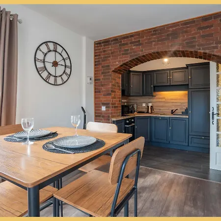 Le Brick & Wood I T2 I