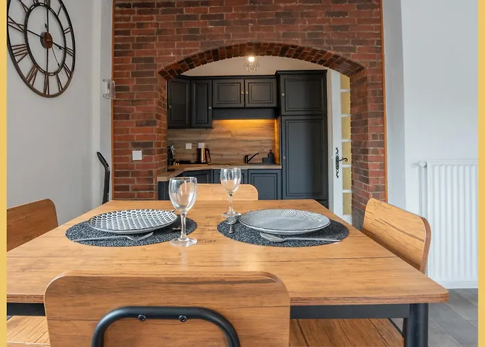 Le Brick & Wood I T2 I *